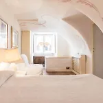 Piazza Colonna Apartment - Charme Holidays