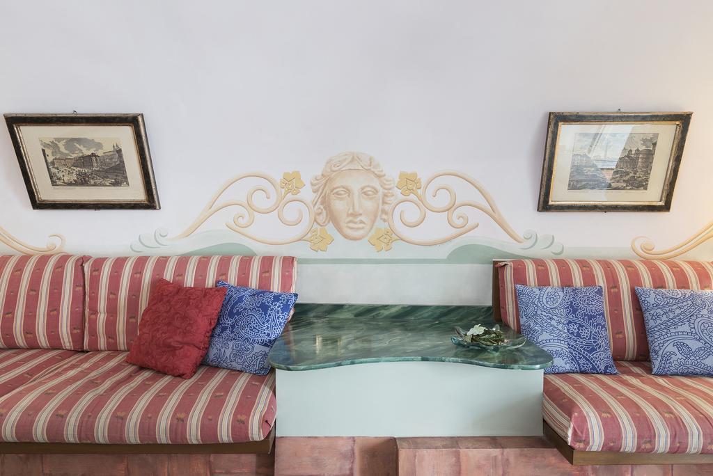 Apartment Piazza Colonna - Charme Holidays *