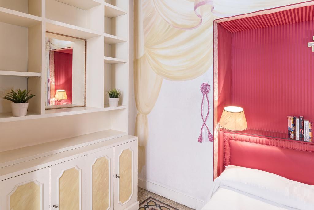 Lejlighed Piazza Colonna - Charme Holidays Rom