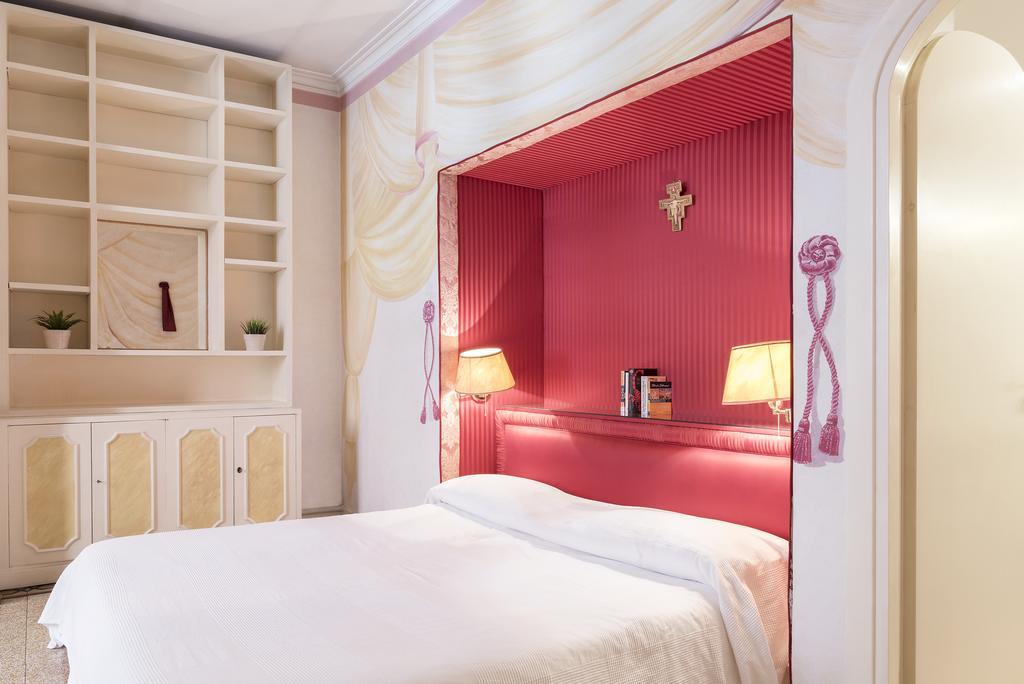 Piazza Colonna - Charme Holidays Apartment Rom